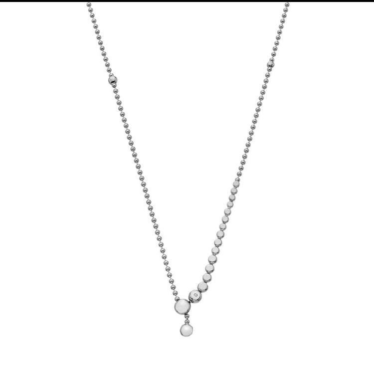 HD Graduated Necklace close up