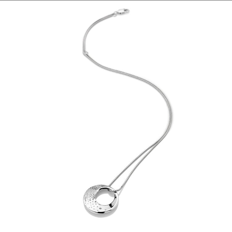 HD Quest Circle Pendant